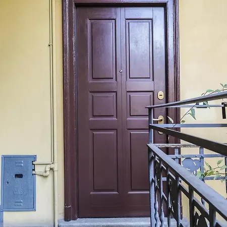 Apartment Porta Ticinese 24 Milan